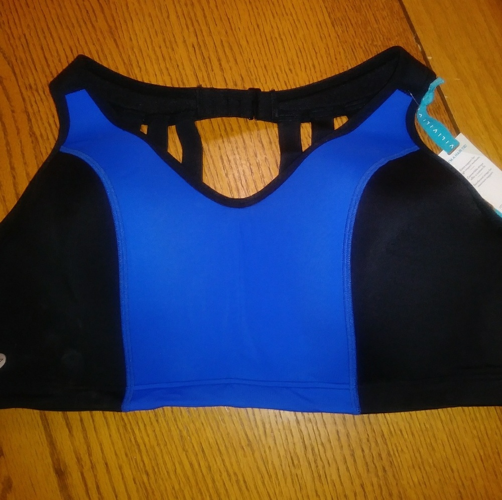 Livi Active Molded Underwire Sports Bra